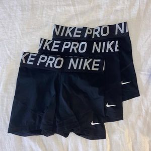 women’s Nike pros bundle